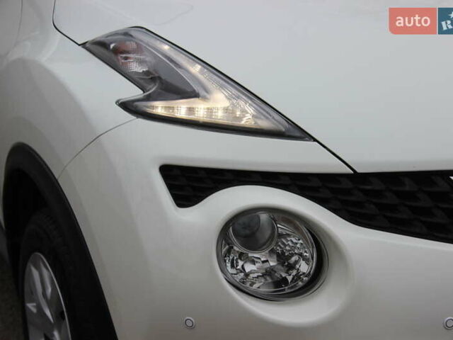 Белый Ниссан Жук, объемом двигателя 1.6 л и пробегом 72 тыс. км за 13999 $, фото 14 на Automoto.ua