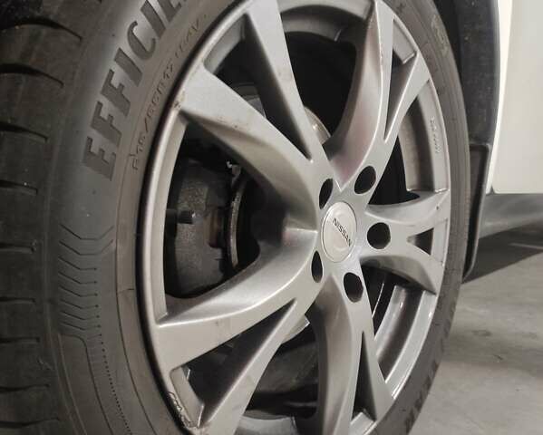 Белый Ниссан Жук, объемом двигателя 1.6 л и пробегом 52 тыс. км за 14400 $, фото 17 на Automoto.ua