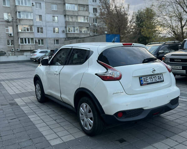 Белый Ниссан Жук, объемом двигателя 1.6 л и пробегом 94 тыс. км за 12700 $, фото 8 на Automoto.ua