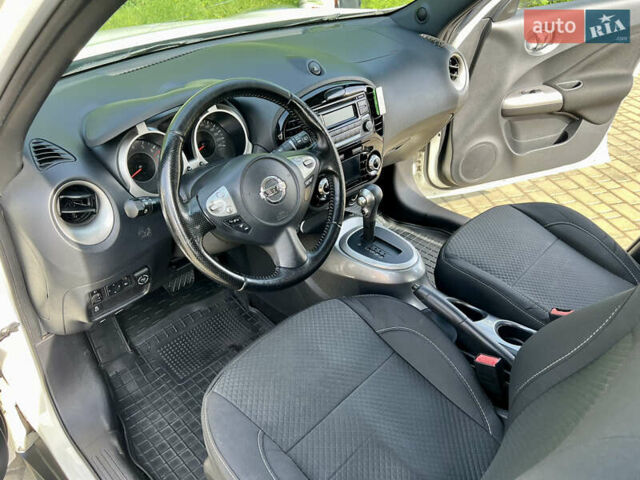 Белый Ниссан Жук, объемом двигателя 1.6 л и пробегом 134 тыс. км за 12500 $, фото 19 на Automoto.ua