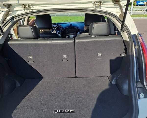 Белый Ниссан Жук, объемом двигателя 1.62 л и пробегом 92 тыс. км за 14000 $, фото 11 на Automoto.ua