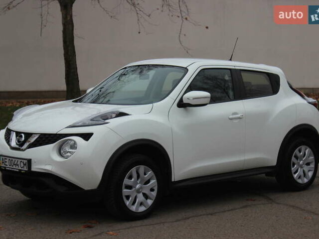 Белый Ниссан Жук, объемом двигателя 1.6 л и пробегом 72 тыс. км за 13999 $, фото 1 на Automoto.ua