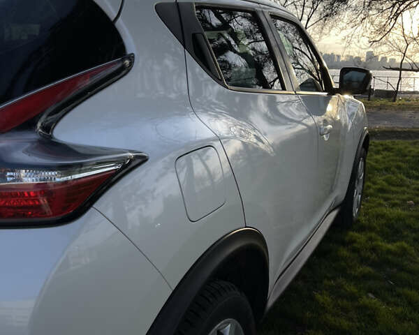 Белый Ниссан Жук, объемом двигателя 1.6 л и пробегом 44 тыс. км за 15750 $, фото 10 на Automoto.ua