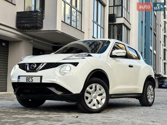 Белый Ниссан Жук, объемом двигателя 1.6 л и пробегом 65 тыс. км за 12000 $, фото 3 на Automoto.ua