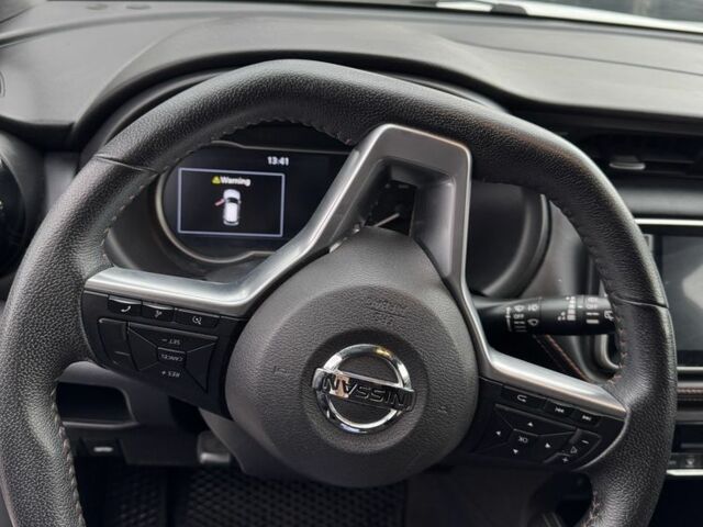 Белый Ниссан Жук, объемом двигателя 1.6 л и пробегом 144 тыс. км за 14900 $, фото 11 на Automoto.ua