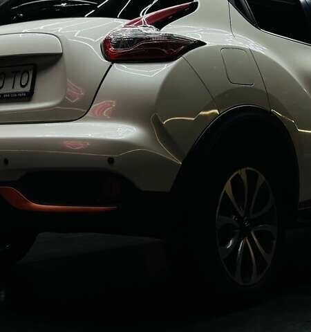 Белый Ниссан Жук, объемом двигателя 1.6 л и пробегом 116 тыс. км за 15500 $, фото 3 на Automoto.ua