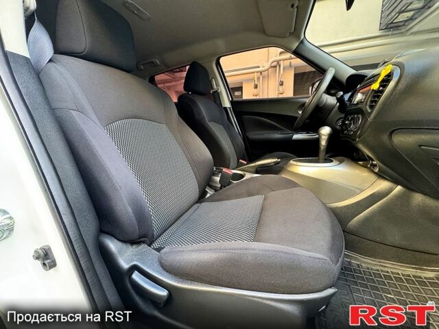 Белый Ниссан Жук, объемом двигателя 1.6 л и пробегом 65 тыс. км за 12000 $, фото 11 на Automoto.ua