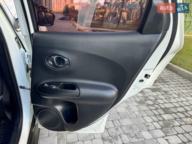 Белый Ниссан Жук, объемом двигателя 1.6 л и пробегом 65 тыс. км за 12000 $, фото 28 на Automoto.ua