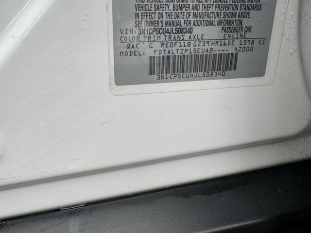 Белый Ниссан Жук, объемом двигателя 1.6 л и пробегом 144 тыс. км за 14900 $, фото 7 на Automoto.ua