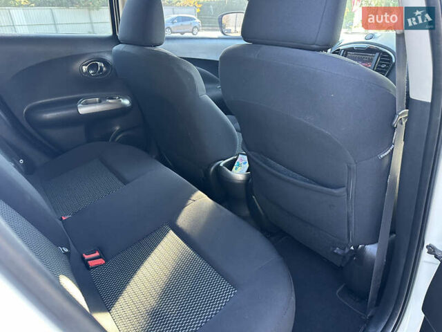 Белый Ниссан Жук, объемом двигателя 1.6 л и пробегом 90 тыс. км за 14500 $, фото 29 на Automoto.ua