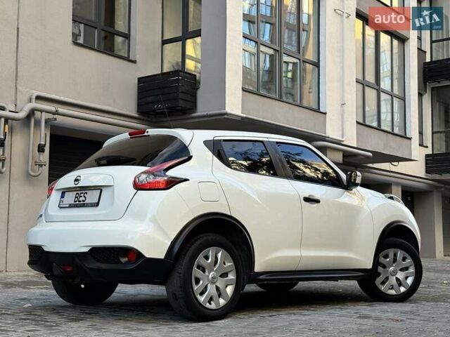 Белый Ниссан Жук, объемом двигателя 1.6 л и пробегом 65 тыс. км за 12000 $, фото 9 на Automoto.ua