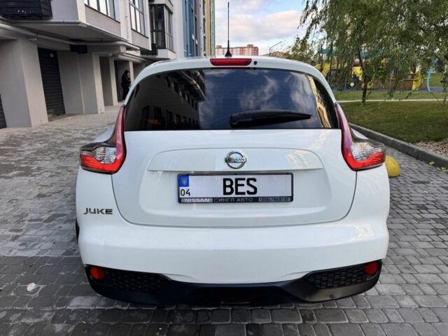 Белый Ниссан Жук, объемом двигателя 1.6 л и пробегом 65 тыс. км за 12000 $, фото 7 на Automoto.ua