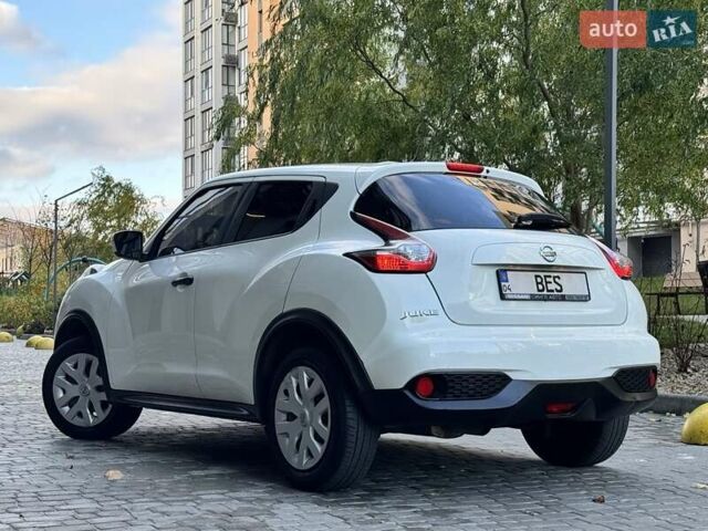 Белый Ниссан Жук, объемом двигателя 1.6 л и пробегом 65 тыс. км за 12000 $, фото 11 на Automoto.ua