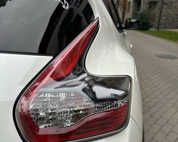 Белый Ниссан Жук, объемом двигателя 1.6 л и пробегом 116 тыс. км за 15500 $, фото 16 на Automoto.ua