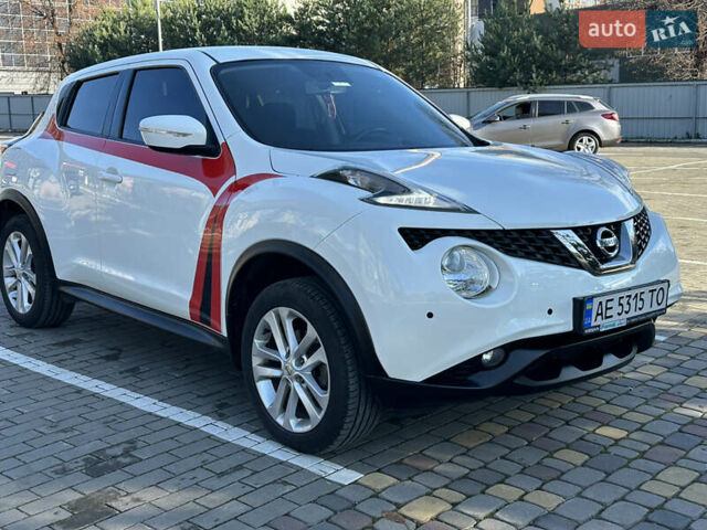 Белый Ниссан Жук, объемом двигателя 1.6 л и пробегом 90 тыс. км за 14500 $, фото 14 на Automoto.ua