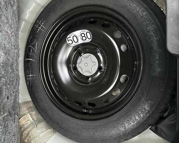 Белый Ниссан Жук, объемом двигателя 1.6 л и пробегом 116 тыс. км за 15500 $, фото 25 на Automoto.ua