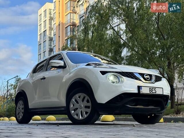 Белый Ниссан Жук, объемом двигателя 1.6 л и пробегом 65 тыс. км за 12000 $, фото 7 на Automoto.ua