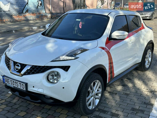 Белый Ниссан Жук, объемом двигателя 1.6 л и пробегом 90 тыс. км за 14500 $, фото 18 на Automoto.ua