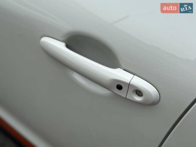 Білий Ніссан Жук, об'ємом двигуна 1.6 л та пробігом 22 тис. км за 17500 $, фото 55 на Automoto.ua
