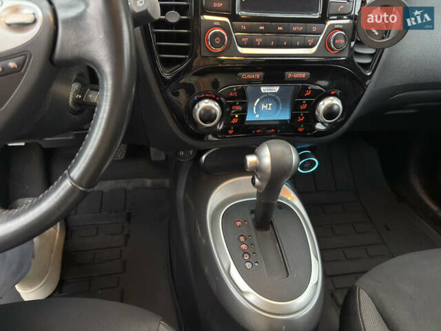 Білий Ніссан Жук, об'ємом двигуна 1.6 л та пробігом 52 тис. км за 15000 $, фото 6 на Automoto.ua