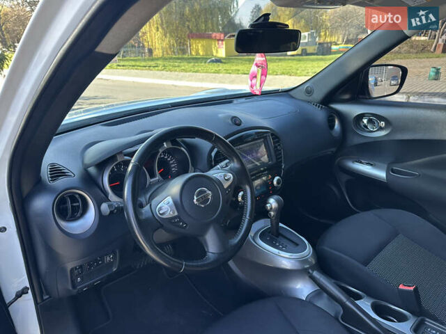 Белый Ниссан Жук, объемом двигателя 1.6 л и пробегом 90 тыс. км за 14500 $, фото 24 на Automoto.ua