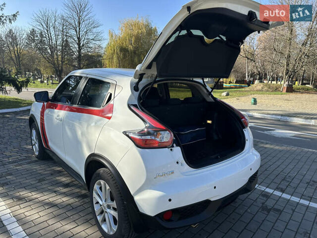 Белый Ниссан Жук, объемом двигателя 1.6 л и пробегом 90 тыс. км за 14500 $, фото 33 на Automoto.ua