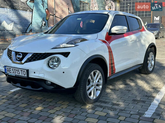 Белый Ниссан Жук, объемом двигателя 1.6 л и пробегом 90 тыс. км за 14500 $, фото 19 на Automoto.ua