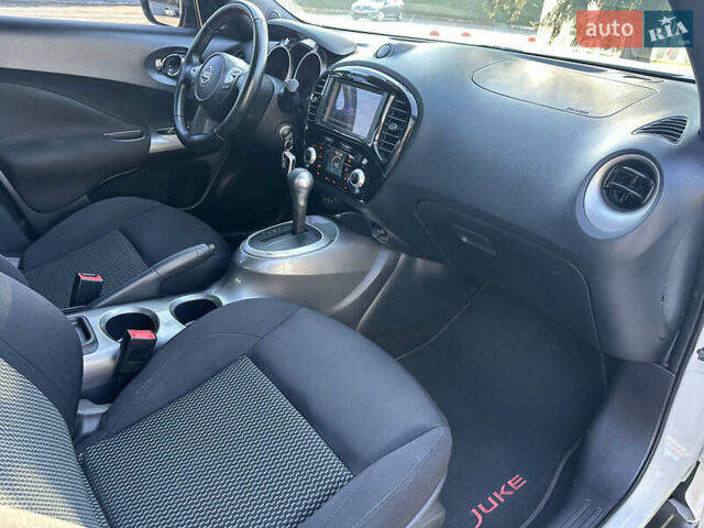 Белый Ниссан Жук, объемом двигателя 1.6 л и пробегом 90 тыс. км за 14500 $, фото 31 на Automoto.ua