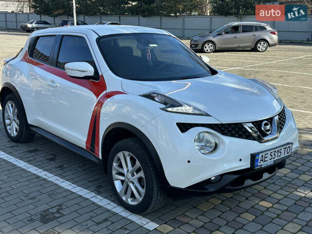 Белый Ниссан Жук, объемом двигателя 1.6 л и пробегом 90 тыс. км за 14500 $, фото 13 на Automoto.ua