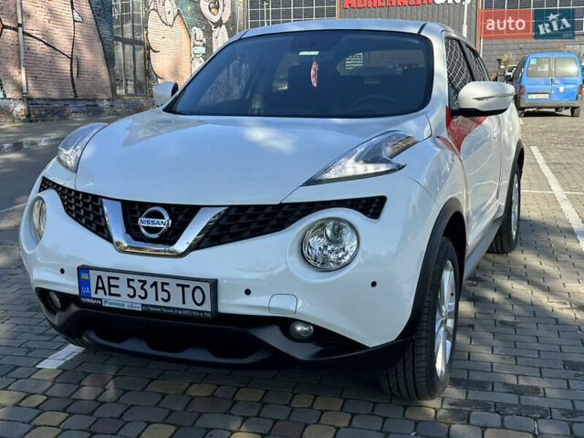 Белый Ниссан Жук, объемом двигателя 1.6 л и пробегом 90 тыс. км за 14500 $, фото 16 на Automoto.ua