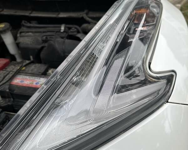 Белый Ниссан Жук, объемом двигателя 1.6 л и пробегом 116 тыс. км за 15500 $, фото 18 на Automoto.ua