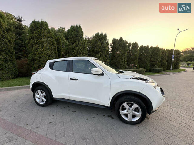 Белый Ниссан Жук, объемом двигателя 1.6 л и пробегом 77 тыс. км за 14300 $, фото 8 на Automoto.ua