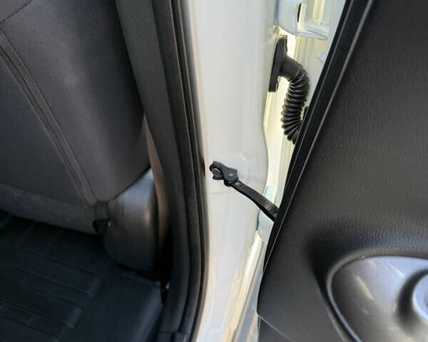 Білий Ніссан Жук, об'ємом двигуна 1.6 л та пробігом 16 тис. км за 17500 $, фото 9 на Automoto.ua