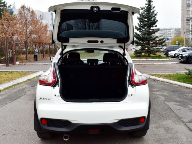 Белый Ниссан Жук, объемом двигателя 0 л и пробегом 39 тыс. км за 12100 $, фото 4 на Automoto.ua