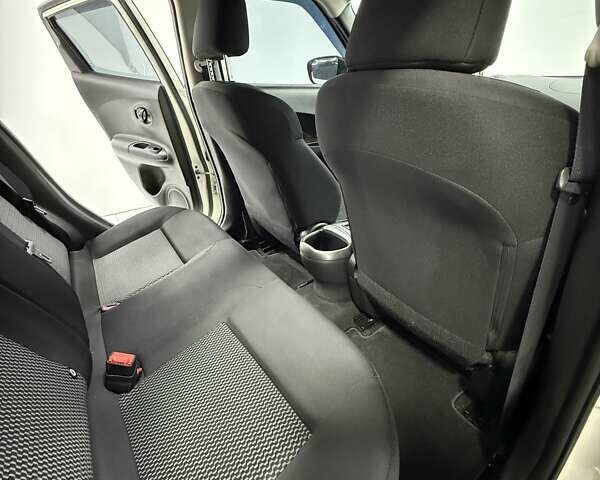 Белый Ниссан Жук, объемом двигателя 1.6 л и пробегом 69 тыс. км за 14700 $, фото 33 на Automoto.ua