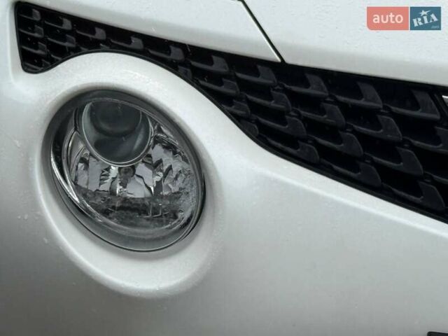 Белый Ниссан Жук, объемом двигателя 1.6 л и пробегом 35 тыс. км за 14800 $, фото 7 на Automoto.ua