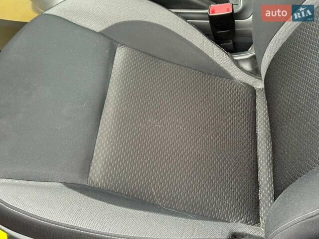 Белый Ниссан Жук, объемом двигателя 1.6 л и пробегом 35 тыс. км за 14800 $, фото 29 на Automoto.ua