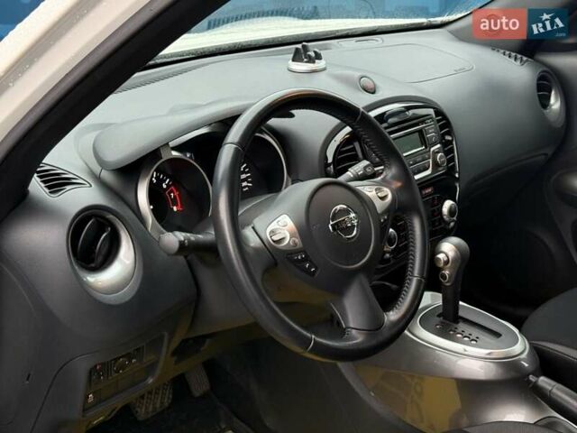 Белый Ниссан Жук, объемом двигателя 1.6 л и пробегом 35 тыс. км за 14800 $, фото 28 на Automoto.ua