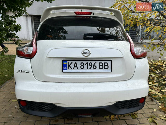 Белый Ниссан Жук, объемом двигателя 1.6 л и пробегом 203 тыс. км за 12500 $, фото 4 на Automoto.ua