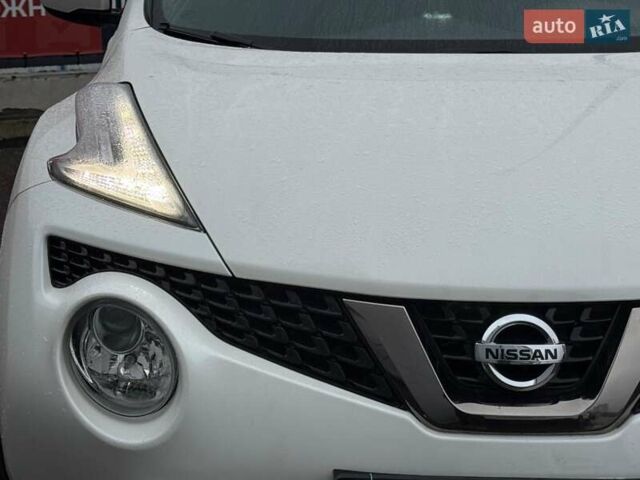 Белый Ниссан Жук, объемом двигателя 1.6 л и пробегом 35 тыс. км за 14800 $, фото 5 на Automoto.ua