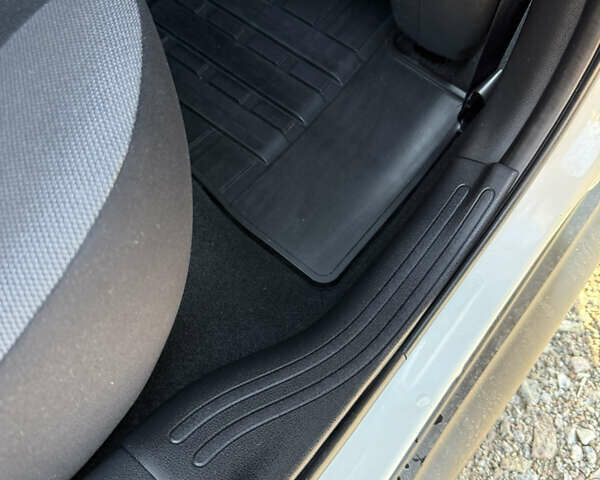 Білий Ніссан Жук, об'ємом двигуна 1.6 л та пробігом 16 тис. км за 17500 $, фото 52 на Automoto.ua