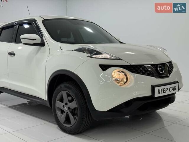 Белый Ниссан Жук, объемом двигателя 1.6 л и пробегом 69 тыс. км за 14700 $, фото 8 на Automoto.ua