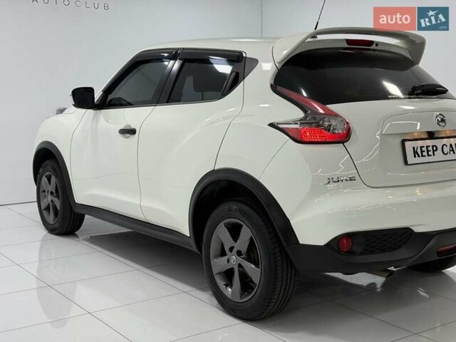 Белый Ниссан Жук, объемом двигателя 1.6 л и пробегом 69 тыс. км за 14700 $, фото 13 на Automoto.ua