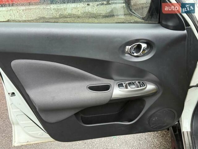 Белый Ниссан Жук, объемом двигателя 1.6 л и пробегом 35 тыс. км за 14800 $, фото 27 на Automoto.ua