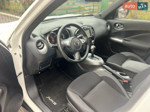 Белый Ниссан Жук, объемом двигателя 1.6 л и пробегом 78 тыс. км за 14500 $, фото 13 на Automoto.ua