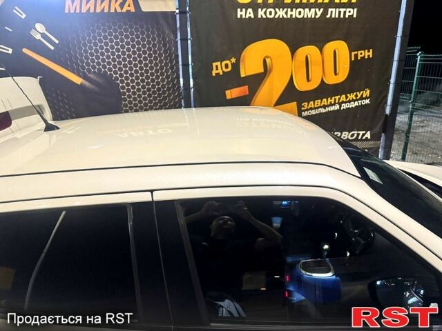 Белый Ниссан Жук, объемом двигателя 1.6 л и пробегом 51 тыс. км за 14899 $, фото 1 на Automoto.ua