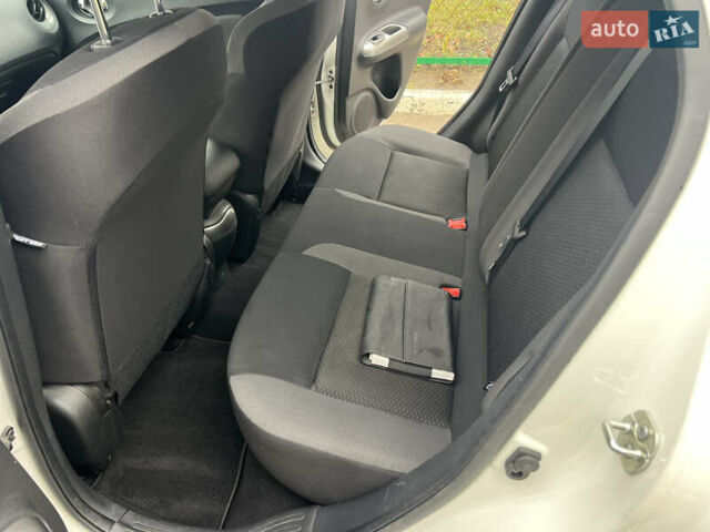 Белый Ниссан Жук, объемом двигателя 1.6 л и пробегом 78 тыс. км за 14500 $, фото 21 на Automoto.ua