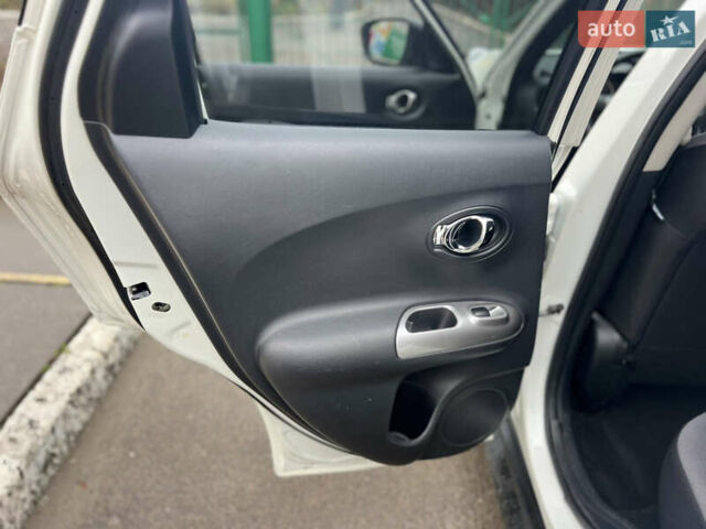 Белый Ниссан Жук, объемом двигателя 1.6 л и пробегом 78 тыс. км за 14500 $, фото 15 на Automoto.ua
