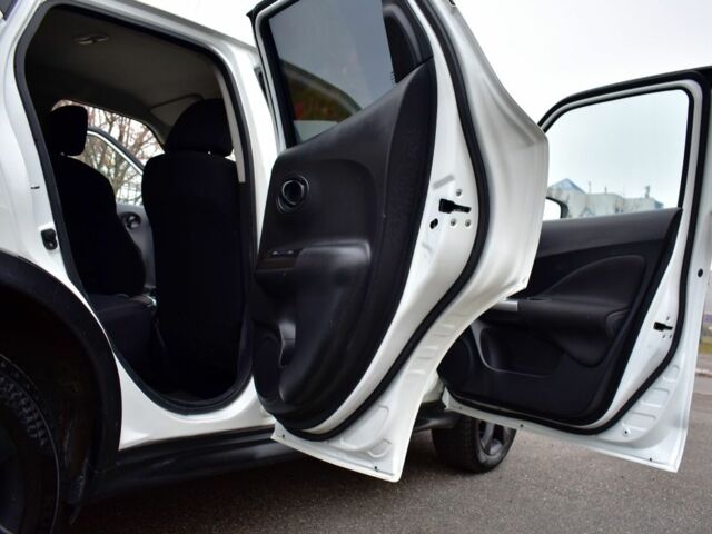 Белый Ниссан Жук, объемом двигателя 0 л и пробегом 39 тыс. км за 12100 $, фото 1 на Automoto.ua