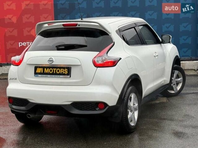 Белый Ниссан Жук, объемом двигателя 1.6 л и пробегом 35 тыс. км за 14800 $, фото 3 на Automoto.ua